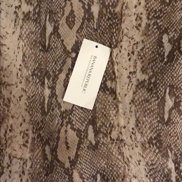 Banana Republic Size 10  with tags printed skirt - Picture 4 of 5